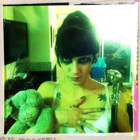 im with @skin_diamond and we are getting weird.... stop us, I dare you...... http://t.co/wX6NyBZL<a class="tags" href="/tag/skin_diamond">@skin_diamond</a>