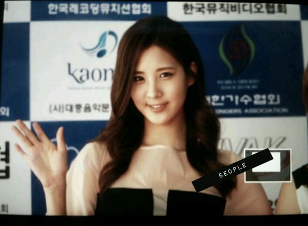 [PIC][12-09-2012]SeoHyun - Sunny @ Popular Music Promotion Committe Launch  A2kfhlwCMAAkqIK