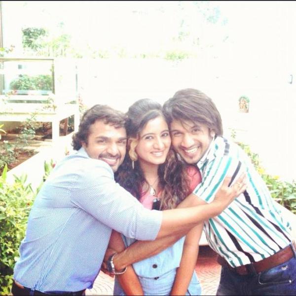 Misspoonacha's tweet photo. Yenidhu manasali shoot :)) fun photoshoot :) http://t.co/so6WG04P