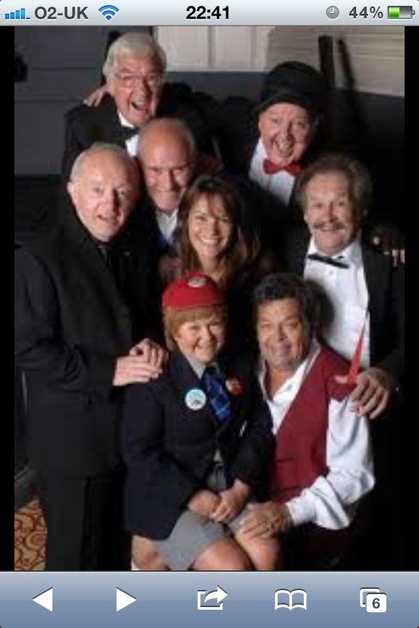 hanksandconran's tweet photo. @DVD_YNG A study of a load of some odd balls. Cx http://t.co/cl6ukQft