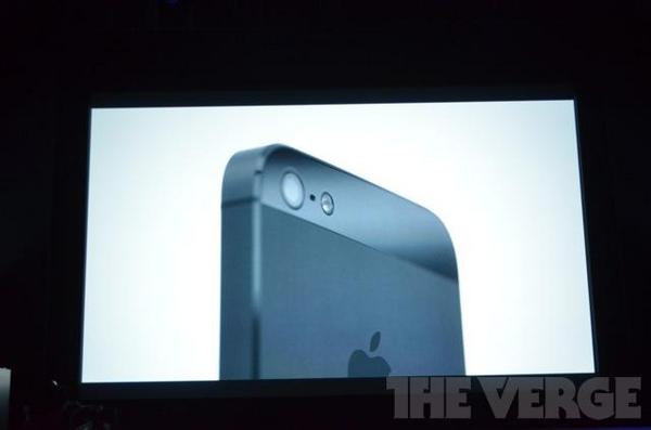 blingapp's tweet photo. Well, we knew it would happen. We're now kinda hating our iPhone 4Ss, and adding the iPhone 5 to our Bling wishlists. http://t.co/jeLN06Cu