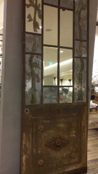 DealMeInDeb's tweet image. Love this old door from Anthropology