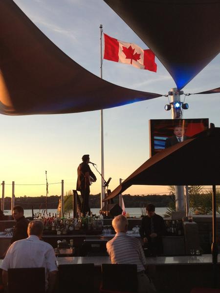 KRBAVAC's tweet image. Live #johnnycash cover and chicken and waffles. A lil bit of southern heaven at #Sarcoa #hamont @laurababcock