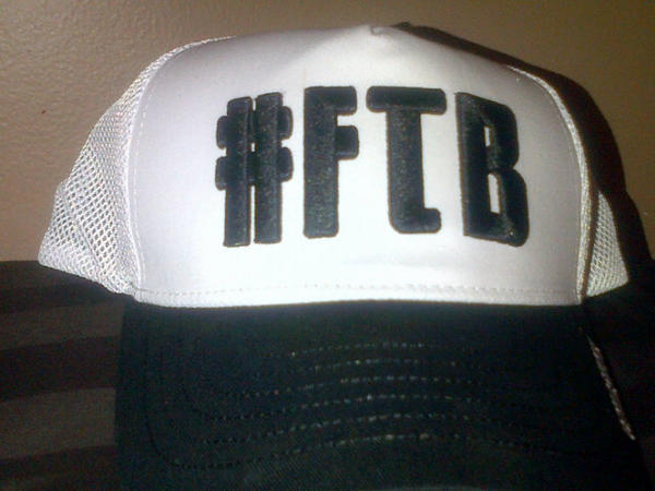 BlazeLipper's tweet image. @AshleeMartel You definitely need this #SickBucket but #WrongBrand