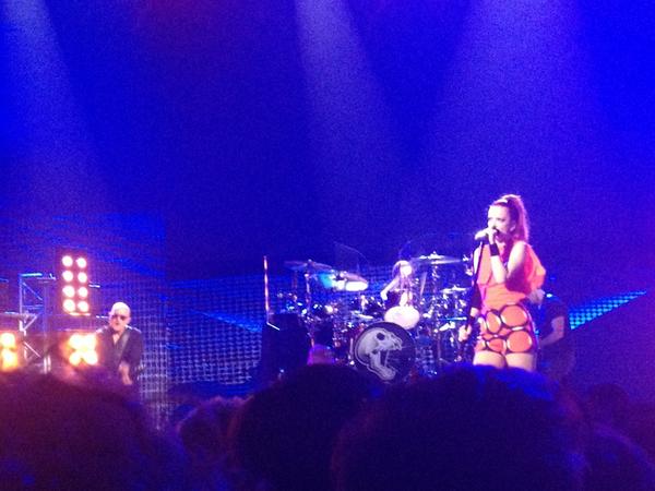 liizethld's tweet photo. Excelente evento #WorldStageMonterreyMX . Garbage con Mariachi de lo mejor. Y mis amores de Linkin Park tambien http://t.co/zvt73xWT