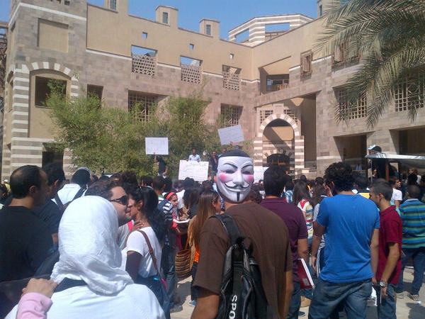 Captureholic's tweet image. AUC strike#