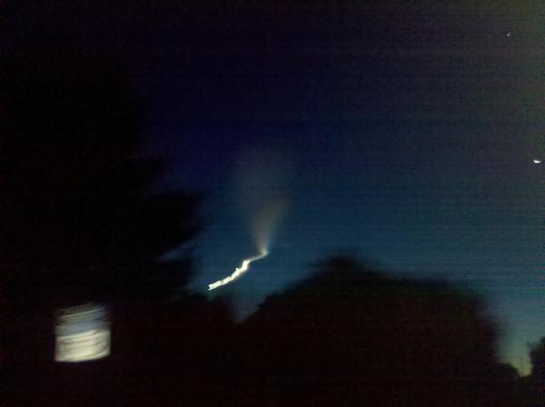 WidhalmBrian's tweet photo. Awesome sight this AM, missile test from White Sands NM can be seen here in PHX http://t.co/LvJHzCo6