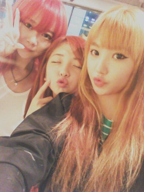 TOMBOYGIRLS5's tweet photo. @TOMBOYGIRLS5 샵에서 한컷~ http://t.co/WLvEnkWI