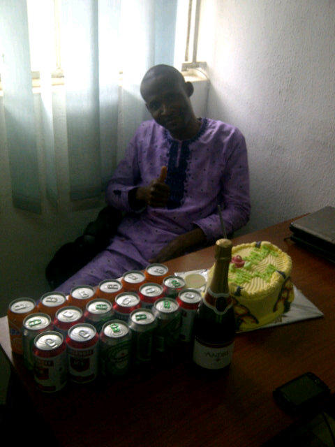 oyebanjo's tweet photo. Let the groove begin,its party time at the office @agaptus007 @adequnle @jci_nigeria @jcifestac @jcinareaa http://t.co/FUTQOlet