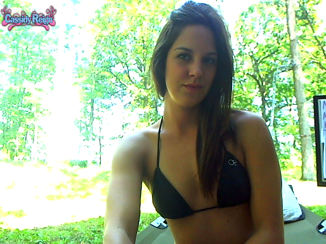 Online now! It's another gorgeous day in the backwoods...come enjoy it with me! http://t.co/v5bRNirl<a href="/tag/mfc"class="tags"><span>#mfc</span></a>