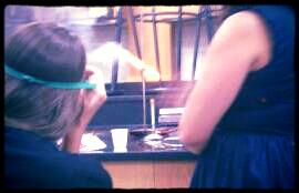 waddapitsstephh's tweet image. "It smells like burnt gummy worms!" LMAO the things we do in Chemistry #goodclass