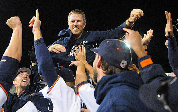 EdmCapitals's tweet photo. One year ago today, this awesomeness occurred! http://t.co/2xSz1s6Q