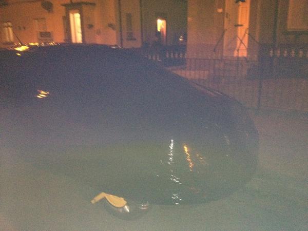 derrick84's tweet photo. @radiogrant Done the same to my neighbour with black cling film + wheel clamped her car lol http://t.co/pjrVno8f