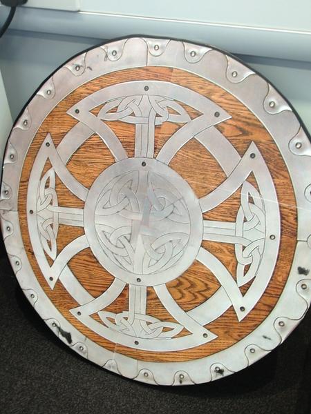 Mearsie76's tweet photo. Homemade shield finished @infernoagency come on #infernovikings http://t.co/MGcmnOw6