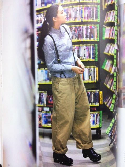 Nest Robe 吉祥寺店 Sur Twitter 毎年大好評頂いているチノパンを蒼井優さんが着てくださいました ゆったりしているのに きれいなシルエットが特徴のかわいいチノパンです 当店にも取り扱いがございますので 是非見にいらしてください Http T Co Mh8pijdk Nest Robe 吉祥寺店 Sur Twitter 毎年大好評頂いているチノパンを蒼井優さんが着てくださいました ゆったりしているのに きれいなシルエットが特徴のかわいいチノパンです 当店にも取り扱いがございますので 是非見にいらしてください Http T Co Mh8pijdk