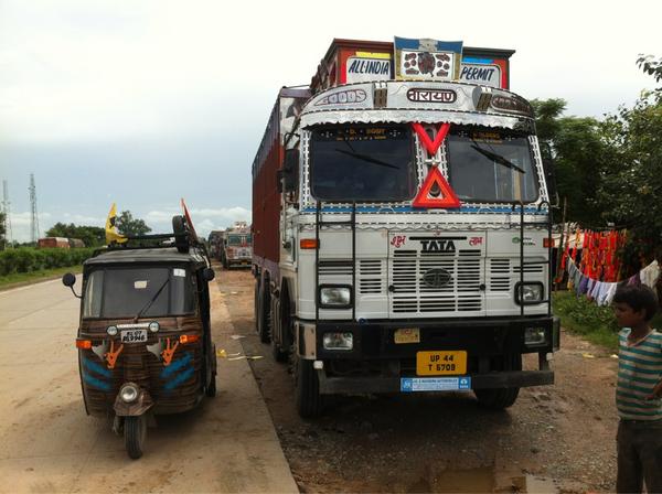 RickshawRaiders's tweet photo. Size does matter... http://t.co/io1Mi1DO