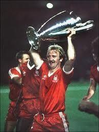 simon_banks1's tweet image. “@RobEvans2909: #longmemory http://t.co/pzQR7yuD” #Rod Stewart back playing professional #football