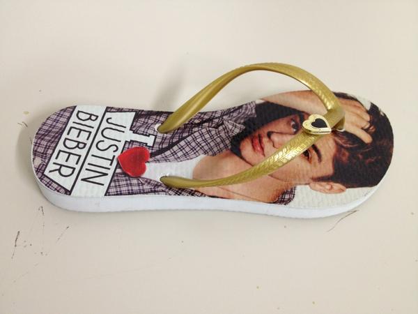i9mktstore's tweet photo. @BeliebeNJustin http://t.co/CWwqP9ea