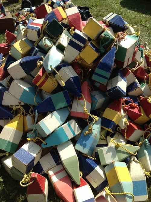 rodmanprimack's tweet photo. Curious about the #Brimfield #Antiques show? Check out my blog for behind the scenes pix! http://t.co/MLHBKNst http://t.co/zozq3aFw