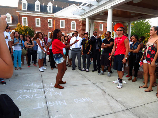 LHM_UMD's tweet photo. The competition to win a shirt last night...Who will win a shirt tonight? http://t.co/crsTLSNt
