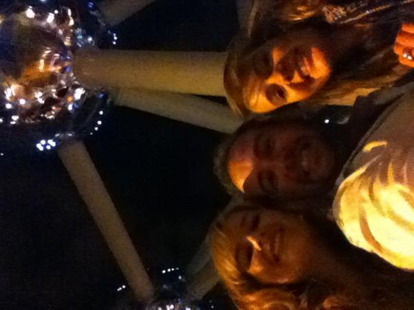 gregoirejacques's tweet image. @Karen_Haine super Expo... Pas assez de champagne... #DesignSeptember