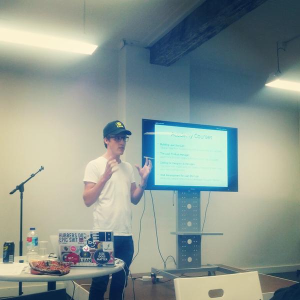 raywu's tweet image. #FLearn with #LeanSydney @micdijkstra says sell it before you build it!