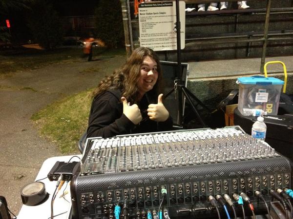 MergeOnline's tweet photo. @hamiltonsound getting ready and way to excited hahaha http://t.co/WN8Z5H89
