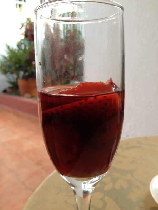cadelevans's tweet photo. Sante! http://t.co/HK13ZXIw