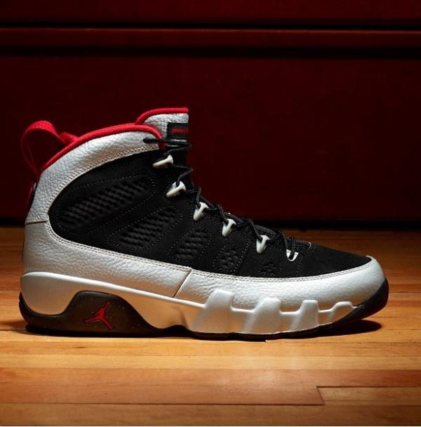 JayChriston's tweet image. Jordan Kilroy 9's Adult Sizes. Get em' now before they drop Oct. 6th. $300 #CBShop !