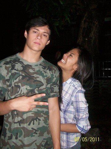 vontlerich's tweet image. #DevQuen Kulitan Moment hehe :)) @devonseron17 with @itsenriquegil kulit nyong mag BFF.. I miss #GoodVibesCrew