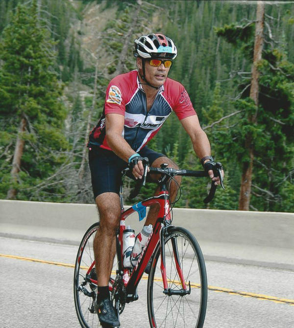 BobWeppner's tweet photo. @iamspecialized Love my Roubaix Elite especially with the SRAM Rival WiFli! Note my shiney '74 Shoes too :) http://t.co/XiGgiuXX