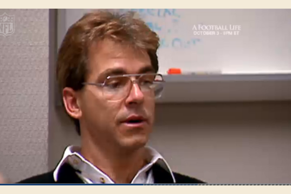 DWalk_0788's tweet image. “@SEC_Logo: Nice glasses Nick http://t.co/dSIYmulB” #Footballnerd #defensivegenius