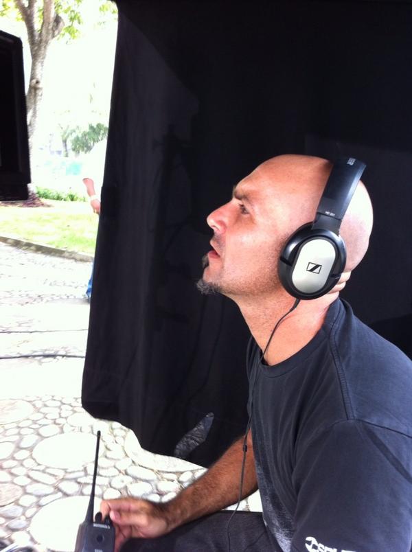 whisky_film's tweet photo. Whiskey Digital rodando en Caracas. Director Roberto Villafane http://t.co/1FJ7KE9W