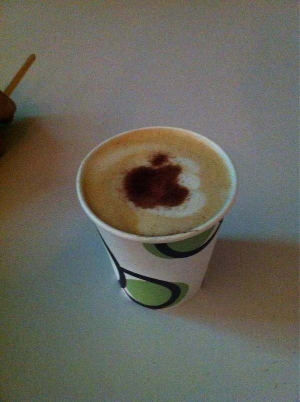 Rdesigner's tweet image. #mobiphone5 I love iCapuccino!
