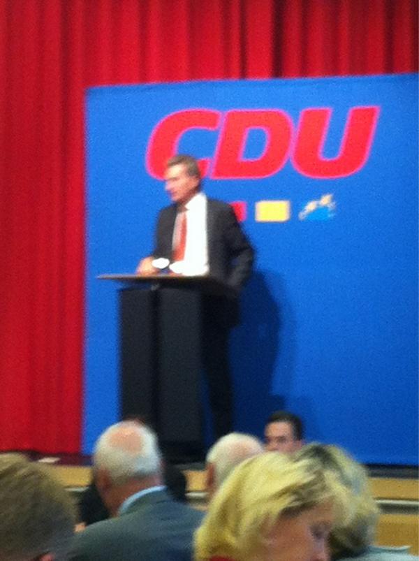 CDUKVLB's tweet photo. Günther H. Oettinger: Der Kampf für Europa lohnt sich! Europa sichert Arbeitsplätze, Frieden und Freiheit! http://t.co/SjOWl7GG