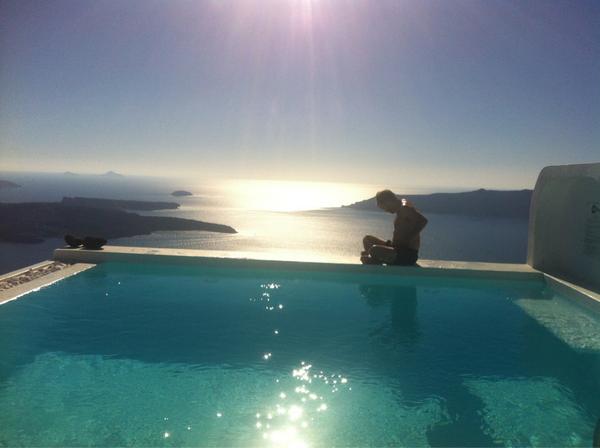 NataliaMSanchez's tweet photo. Best time in Santorini w my awesome hubby. ;) http://t.co/g2TcVuFI