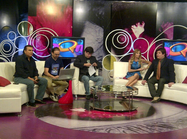 HECTORIVEROS's tweet photo. "@Jazmielpy: #mqm @HECTORIVEROS @flopinag @JuanManuelSalin y #ramonhicks http://t.co/sVZnQkq6"// EXITOS el domingo!