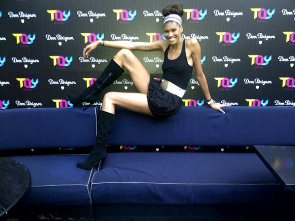 Erica_Lawrence's tweet photo. @TOYnyc #comeplaywithus  Happy Friday!!!!! http://t.co/LzXTW1Fn