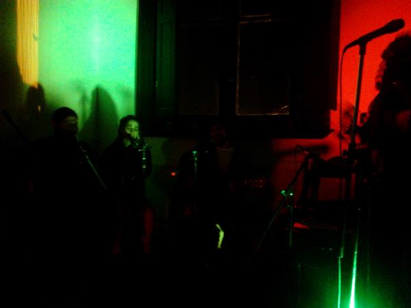 Tereseta (@tereseta) on Twitter photo #limpiandomonedas... qué capos!!! Gracias por todo <a href="/LibreBus/">LibreBus</a> #grangrancierre con <a href="/UfCarufDiscos/">Uf Caruf! Discos</a> <a href="/Concepto0/">Concepto Cero</a> #limpiandomonedas... qué capos!!! Gracias por todo <a href="/LibreBus/">LibreBus</a> #grangrancierre con <a href="/UfCarufDiscos/">Uf Caruf! Discos</a> <a href="/Concepto0/">Concepto Cero</a>
