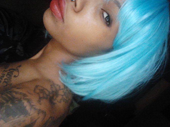 Love me not.. http://t.co/AtbqIeCk<a href="/tag/onset"class="tags"><span>#onset</span></a><a href="/tag/smokebreak"class="tags"><span>#smokebreak</span></a>