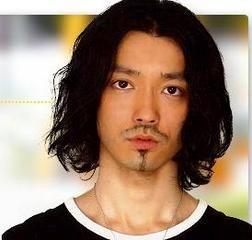 404 Error Facebookで 俺ロン毛にする って言ったら姉二人から全力で 似合わない キモイからやめて とコメントで虐められ 挙句の果てには 母親までにも言われた ちなみにこんな感じにしようと思うんだ Http T Co Vglt8jwz Twitter