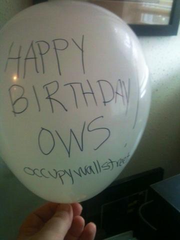OPORTSMOUTH's tweet photo. Getting ready to go out during lunch with free balloons @OccupyWallStNYC @occupyvb @OccupyNorfolk #s17 #ows http://t.co/tgY4rxLl