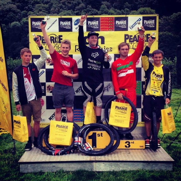 MikeSpenceDH's tweet photo. Junior overall podium. Gota love my 'special' face! haha http://t.co/nreZwwtB