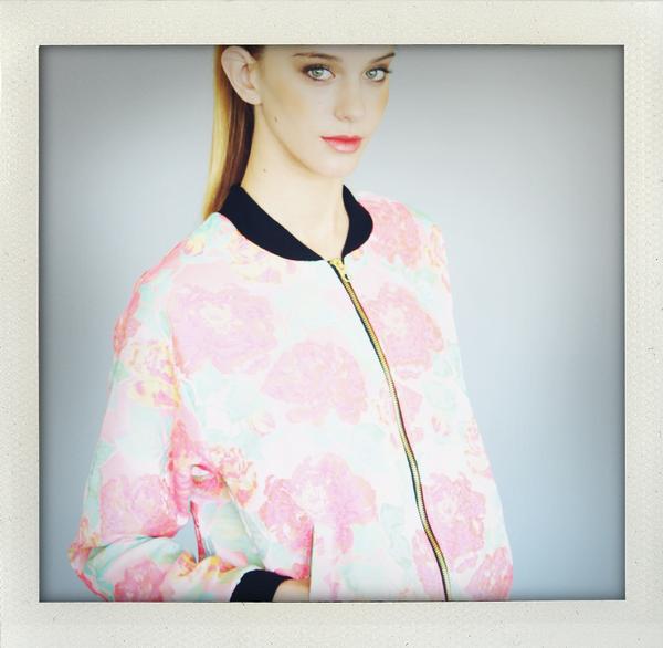 TopShop_NZ's tweet photo. Perfect for spring! (Floral Bomber $150) http://t.co/bIGADuB8