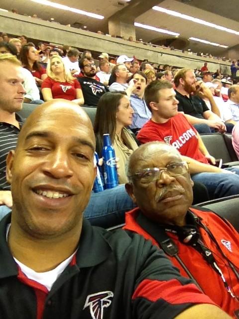 Me n Dad! Go FALCONS! http://t.co/q1CQAyKU<a href="/tag/throwbackthursdays"class="tags"><span>#throwbackthursdays</span></a>