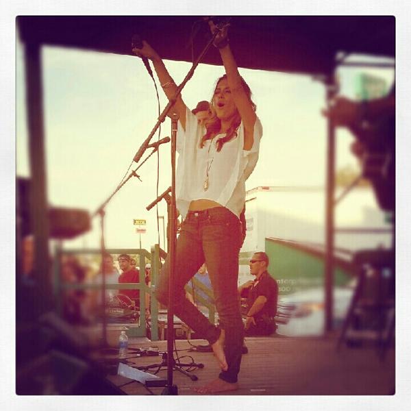 KrystalCarter1's tweet photo. @kramergirl http://t.co/447dTEZn