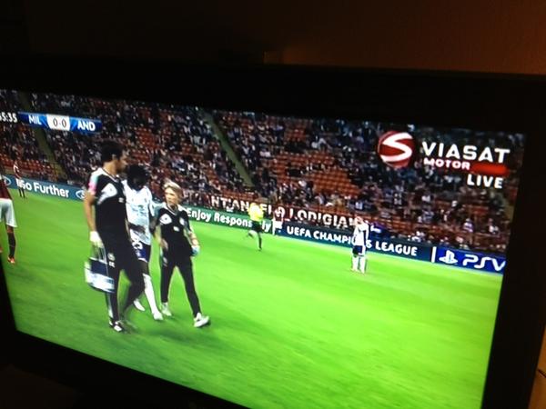 babi861's tweet photo. Varför har de fotboll på viasat motor? http://t.co/fHRyO58B