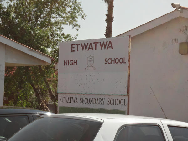 MSA_UJ's tweet image. #ProjectIqra #Delivery #EtwatwaHighSchool