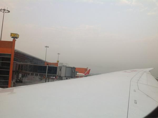 On 1st Indian  #Dreamliner flight. Delhi Chennai AI439. Unexpected but cool :) excited! Huge WingSpan! People smiling!