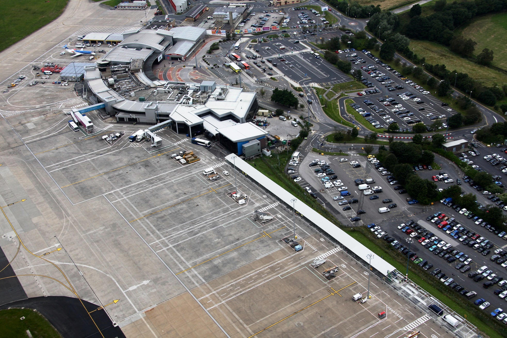 A3KJ-zGCAAAROCZ.jpg:large